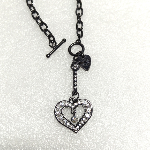 Hard Rock Black Chain Necklace With Heart Pendant - Picture 3 of 5